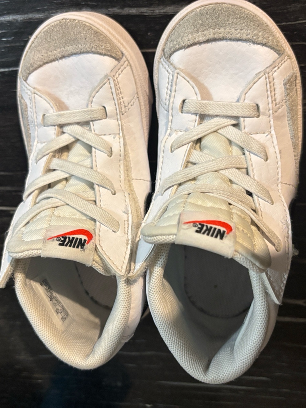 Nike Kids White and Gray Low-Top Sneakers with Red Logo
